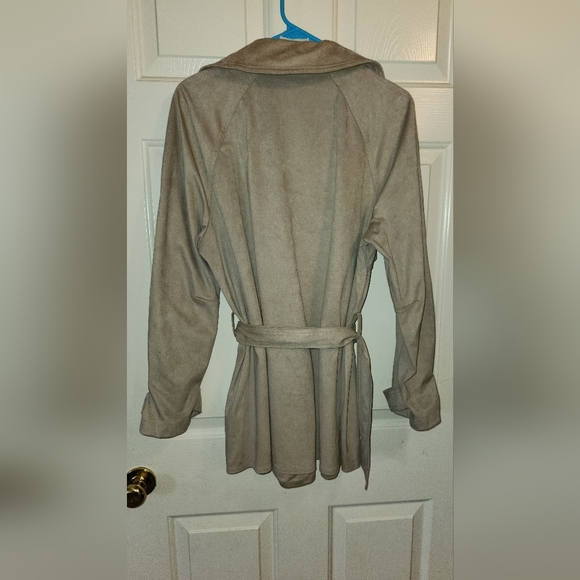 ZARA TRENCH COAT!! - Picture 6 of 7